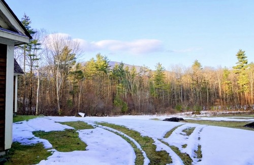 Dorset House | Entire home-Dorset-near skiing/horse show/shops; hot tub/game room; pet friendly