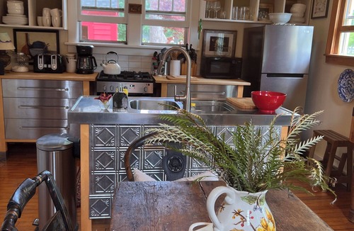Dalton Cottage | Entire home in Dalton, Massachusetts, United States