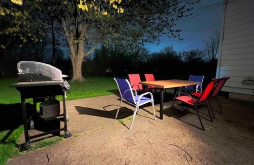 Amherst House | Entire Home w/Patio & BBQ + Free Parking
