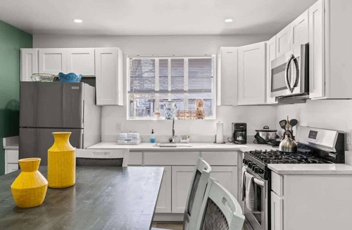 Delair House | Entire House-Private Parking