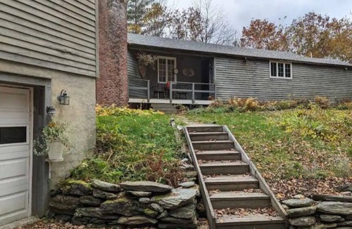 Arlington House | ENTIRE HOUSE - Private Vermont House on 52 acres