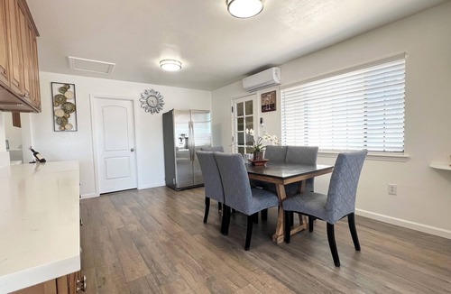 Quartz Hill House | Entire Newly Remodeled Home With Huge Parking