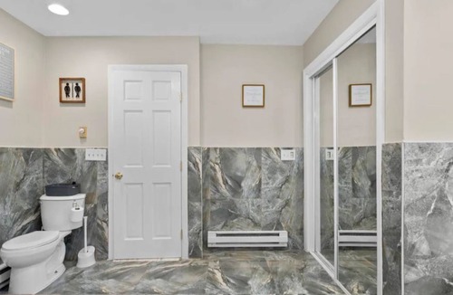Danbury House | Escape Into The Privacy & Charm Of The Lucky 12 House