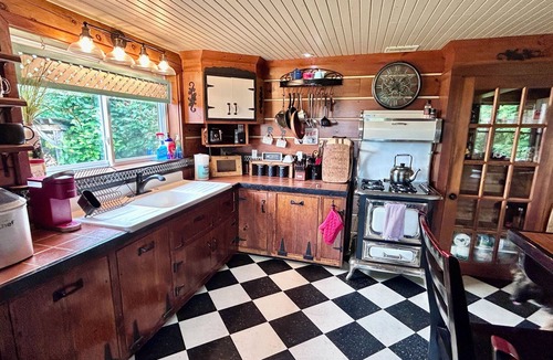 Glenfield Cabin | Escape to the Woods in the Ottawa Valley Pet Friendly