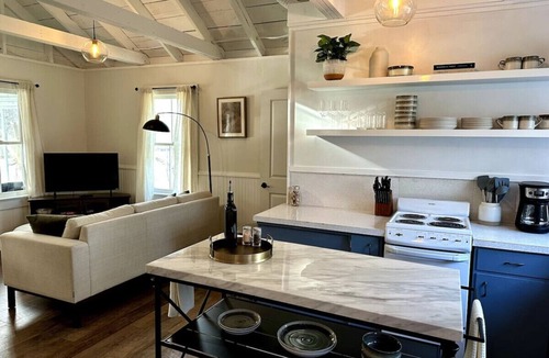 Mount Marion Cottage | Esopus Creek Cottage