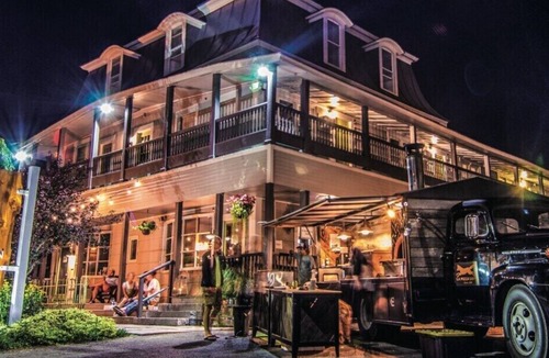 Mount Holly Cabin | Evergreen Hideaway: Okemo central cabin + hot tub
