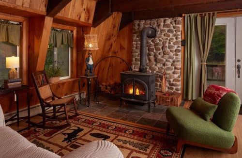 Jay Ski Chalet | Evergreen Lodge, Hot Tub Retreat Near Lake Placid and White Face