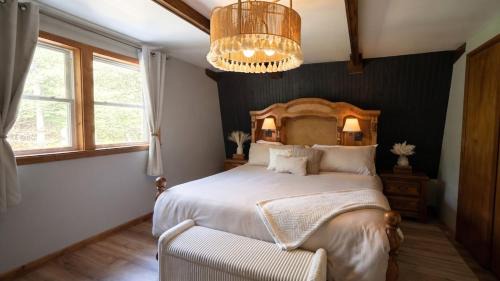 Jay Ski Chalet | Evergreen Lodge, Hot Tub Retreat Near Lake Placid and White Face