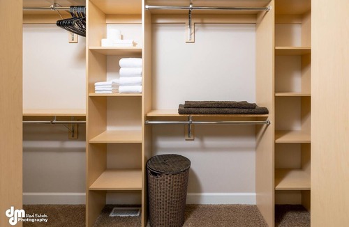 University Area House | Exceptional Accommodations for Larger Families & Groups