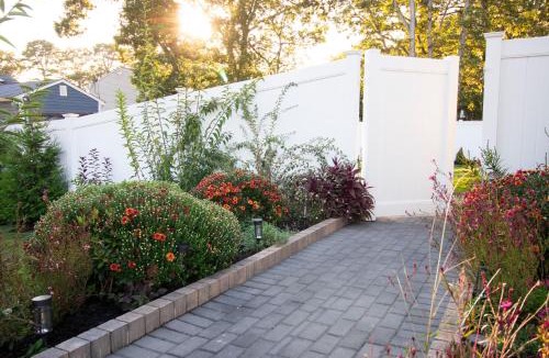 Central Islip Apartment | Exceptional & Central, Garden Suite, Top Amenities & Care!