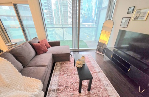 Toronto Entertainment District Condo | Executive condoCN Tower| Leafs| Raptors| Harbourfront| Balcony