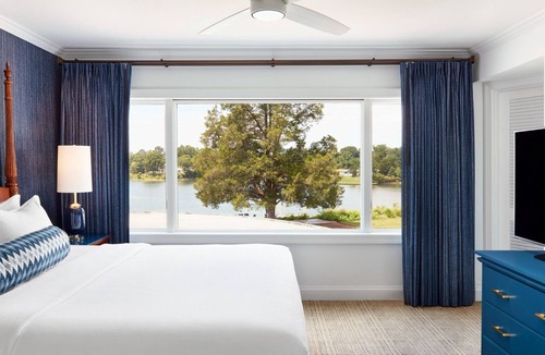 Irvington Hotel | Experience a Suite Designed for Calming Stays | Courtyard, Marina, Free Parking