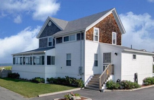 Camp Ellis House | Experience ocean views in the spacious 6-bedroom Boathouse in Ferry Beach, Saco, ME.