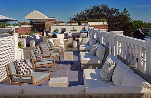 Historic Hill Apartment | Experience Soothing Moments & Luxury! Near The Elms Mansion! with Onsite Parking