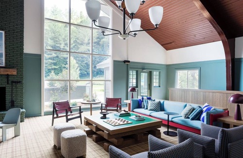 Stowe Area Hotel | Explore Stowe’s Trails from Spacious Room+ Scenic Vistas