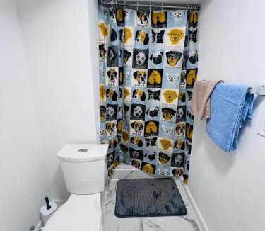 Bradford Apartment | Exquisite 2-Bdrm Basement Suite with FREE Parking