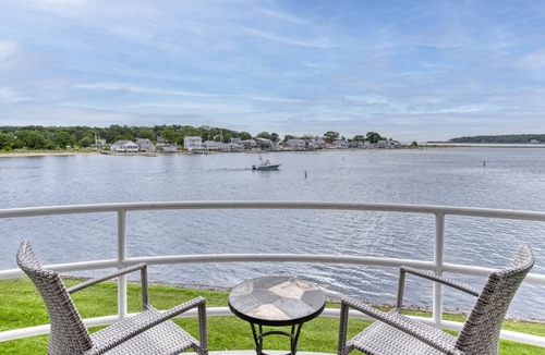 Greenport House | Exquisite Waterfront Townhome in Greenport with Pool and Boat Slip. Walk to all!