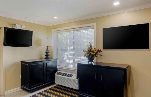 Waltham Hotel | Extended Stay America Suites - Boston - Waltham - 52 4th Ave