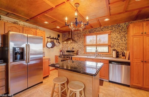 Mayfield House | Fabulous 3 bedroom lake front home in Mayfield NY with central AC