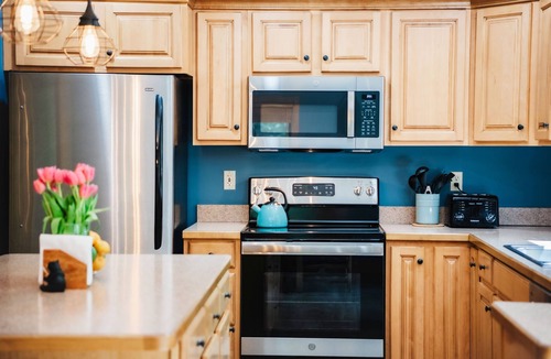 Gilford House | Fabulous 4BR house mountain & Lake Views, in lovely Gilford