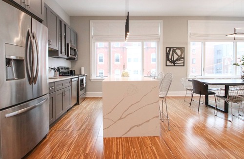 Powelton Village House | Fabulously Bright Loft/A+ Location/4B+3.5B/Sleep13 + Garage parking 1 car.