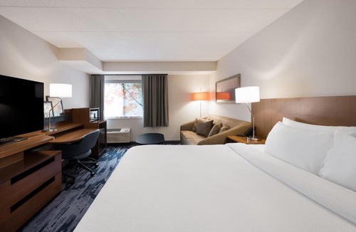 Amesbury Hotel | Fairfield Inn by Marriott Amesbury