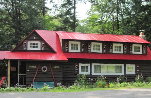 Intervale Cabin | Fairy-tale Cabin in White Mountains, Historic Charm "Dundee Lodge" - Sleeps 5-6