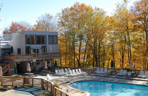 Wilmington House | Fall Country Chalet-PET Friendly,AirHockey,GameRM w/CommunityPool and amenities