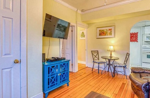 Ocean Grove Apartment | Family 2BR 2 Blocks to Beach & Main Ave | Washer/Dryer | Porch | Sleeps 6