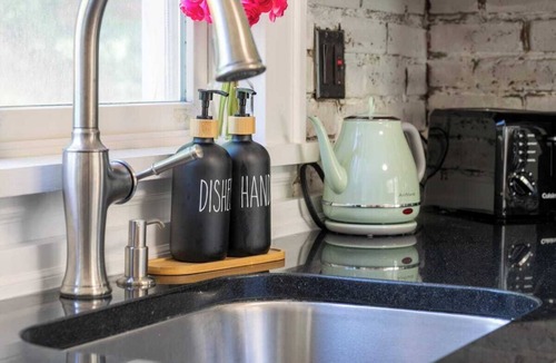 Norwalk House | Family Cottage with 4 King Beds and Fire Pit, Norwalk/Westport Border