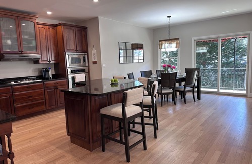 Long Beach House | Family friendly 4-bdrm beach house near surf beach w outdoor shower, AC, & bikes