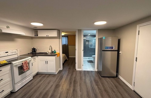 Niagara Falls House | Family-Friendly 2BR – Close to all Niagara Falls Attractions