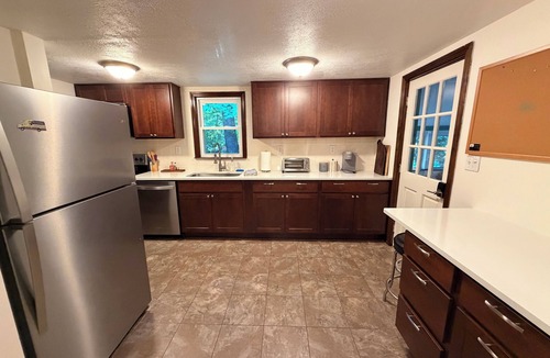 North Conway Cabin | Family friendly cabin in North Conway - walk to Echo Lake & Cathedral Ledge!