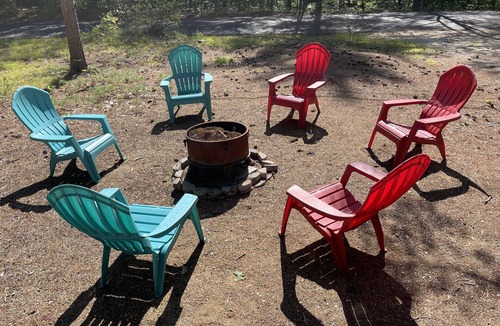 North Conway Cabin | Family friendly cabin in North Conway - walk to Echo Lake & Cathedral Ledge!