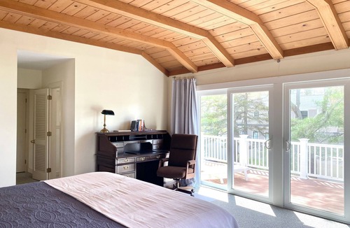 Northwest Harwich House | Family Friendly Cape Cod Beach House: 3 min. walk to Earle Rd Beach