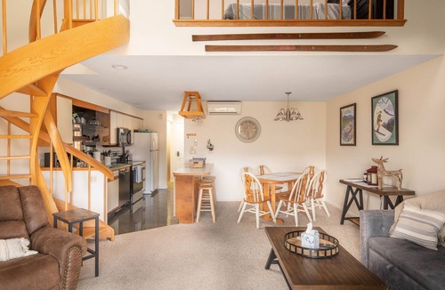 Jackson Condo | Family-friendly condo with amenities minutes from StoryLand & ski mountains!