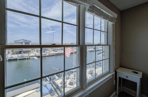 Dover Beaches North House | Family friendly Lagoon front 2 blocks to ocean. 8 Beach Badge. 3 TV Beach Chair