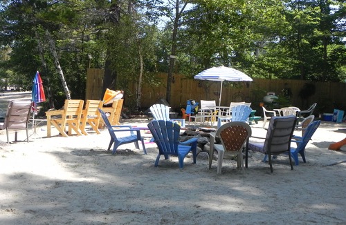 Moultonborough House | Family Friendly Lake Winnipesaukee Water Front.Boat launch across the street