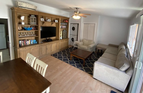 Surf City House | Family Friendly, Off Street Parking, Easy Walk to the Beach