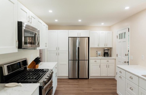 Geneva House | Family-Friendly Retreat near HWS