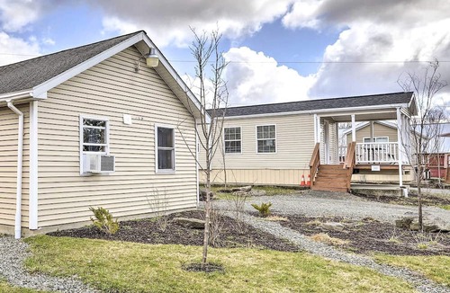 Pleasant Mount House | Family-Friendly Room for a Getaway near Elk Mountain Ski Resort in Pennsylvania