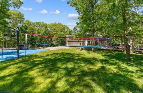Barnstable House | Family Fun HQ Hot Tub Movie Room Game Room