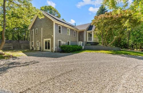 Barnstable House | Family Fun HQ Hot Tub Movie Room Game Room