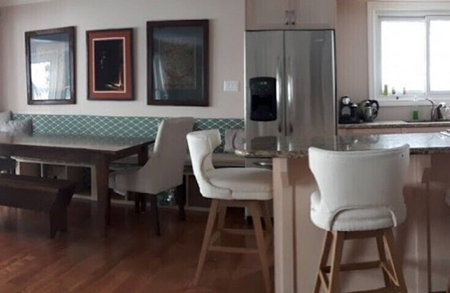 Severn Cottage | Family Getaway On Lake Couchiching - Perfect for family time