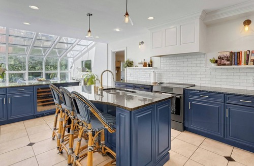 Riverside House | Family home with pool overlooking the Long Island Sound! Easy commute to NYC