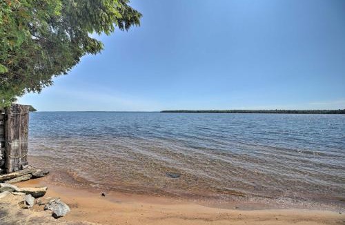 Plattsburgh House | Family Lakehouse w/Deck + Beach on Lake Champlain