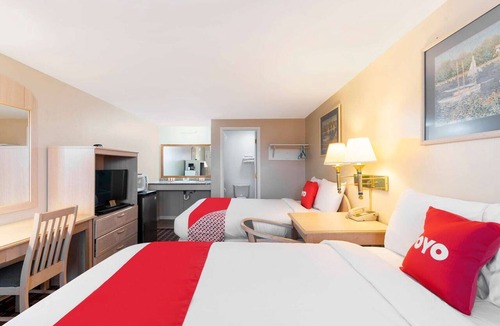 Seneca Falls Hotel | Family Room 4 Single Beds