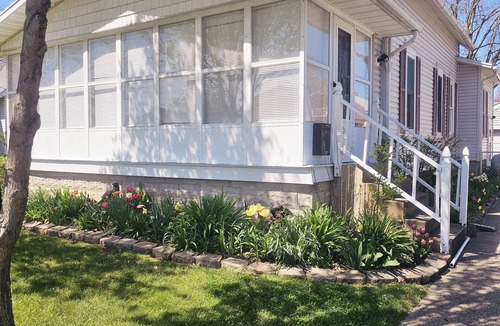 Port Clinton House | Family sized home 3 Minutes to the Jet Express and 30 minutes from Cedar Point!