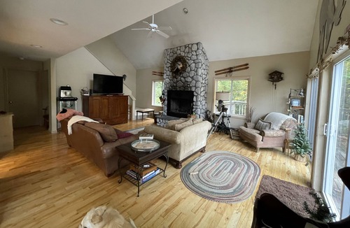 Bridgton Cabin | Family Vacation Home on Pleasant Mountain; walk to Ski Trails!