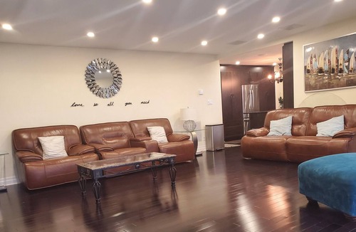 Winona Cottage | Family vacations & (Long stays for winter 10 heads)
